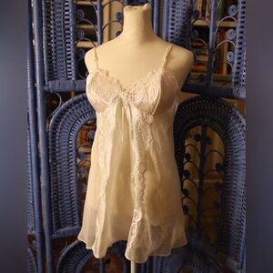 American Vintage Lace Chemise